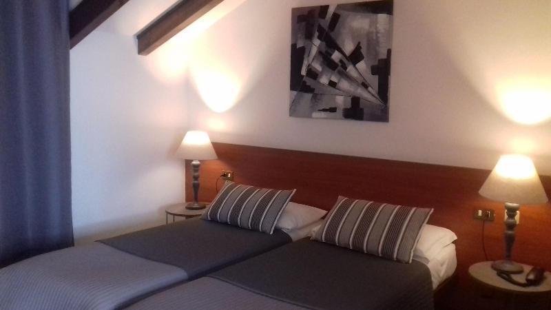 Bert Hotel Sesto San Giovanni Buitenkant foto