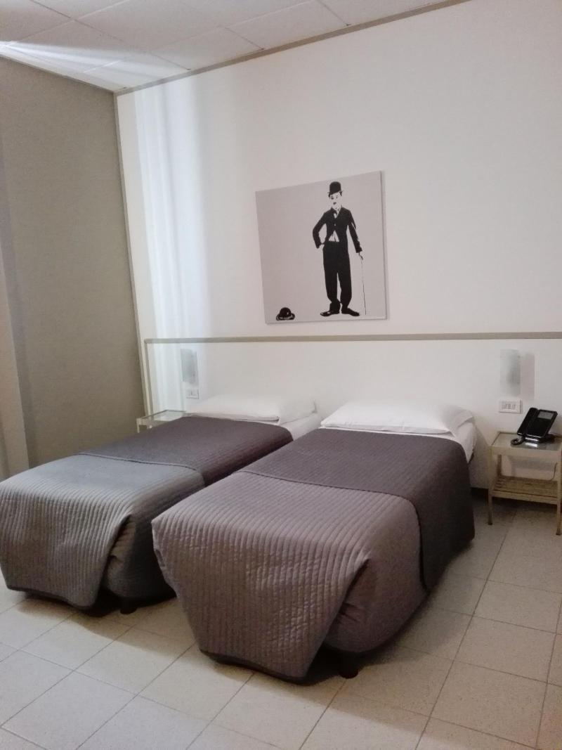 Bert Hotel Sesto San Giovanni Buitenkant foto