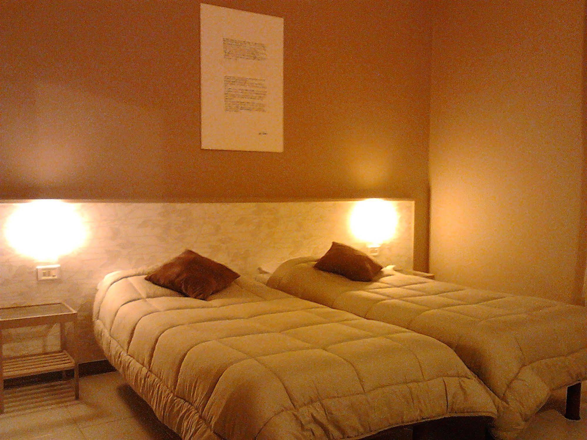 Bert Hotel Sesto San Giovanni Buitenkant foto