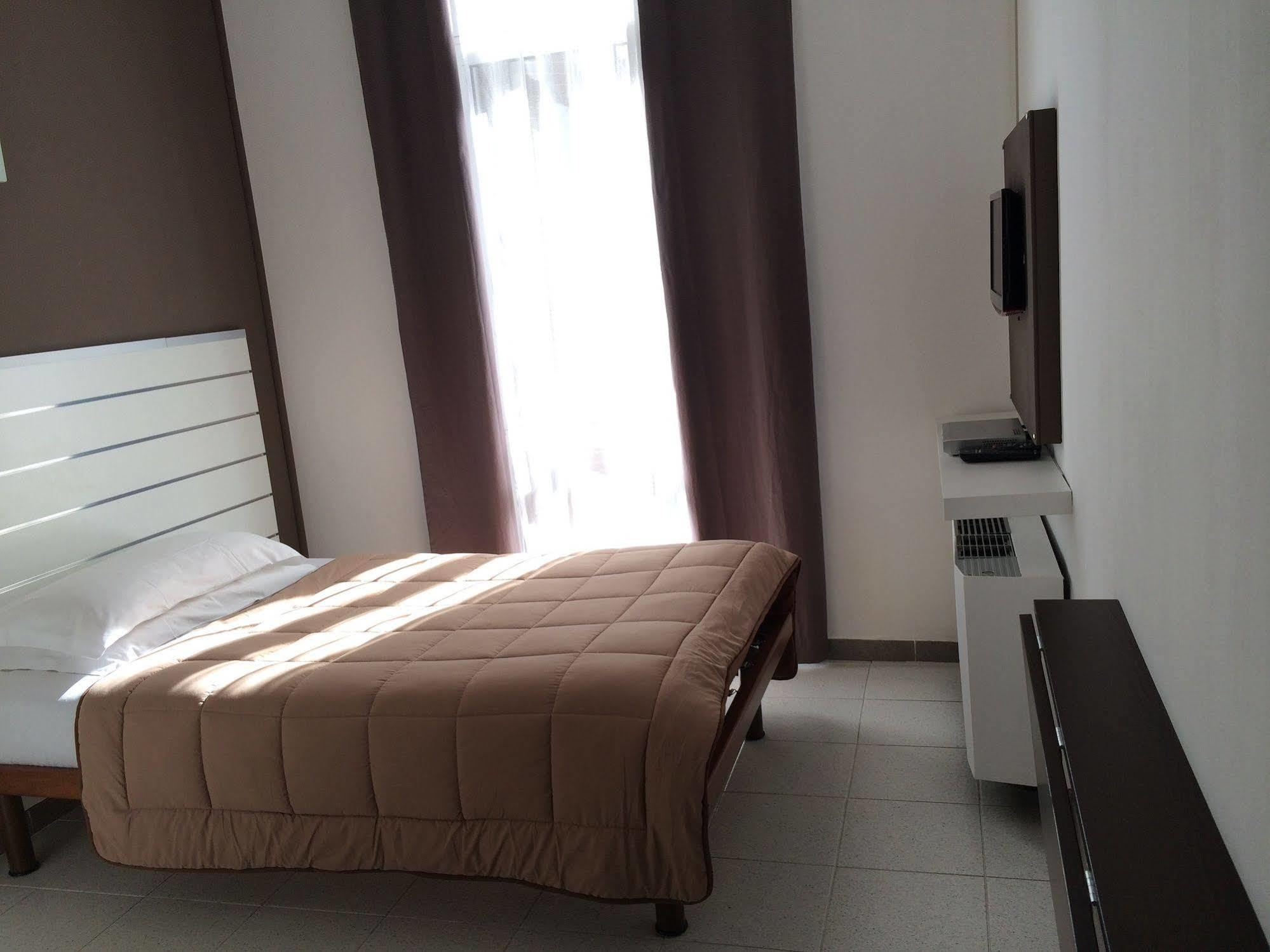 Bert Hotel Sesto San Giovanni Buitenkant foto