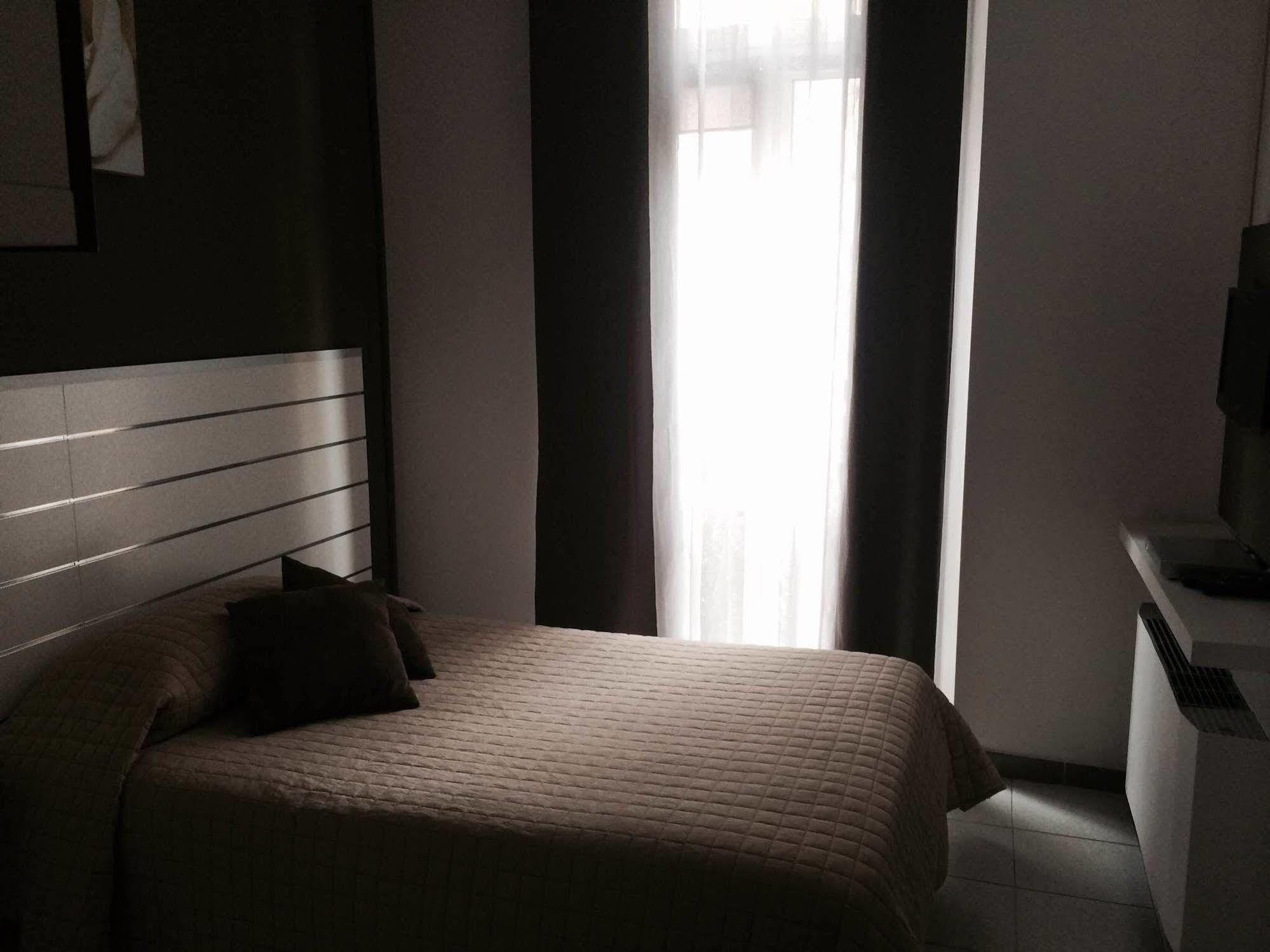 Bert Hotel Sesto San Giovanni Buitenkant foto