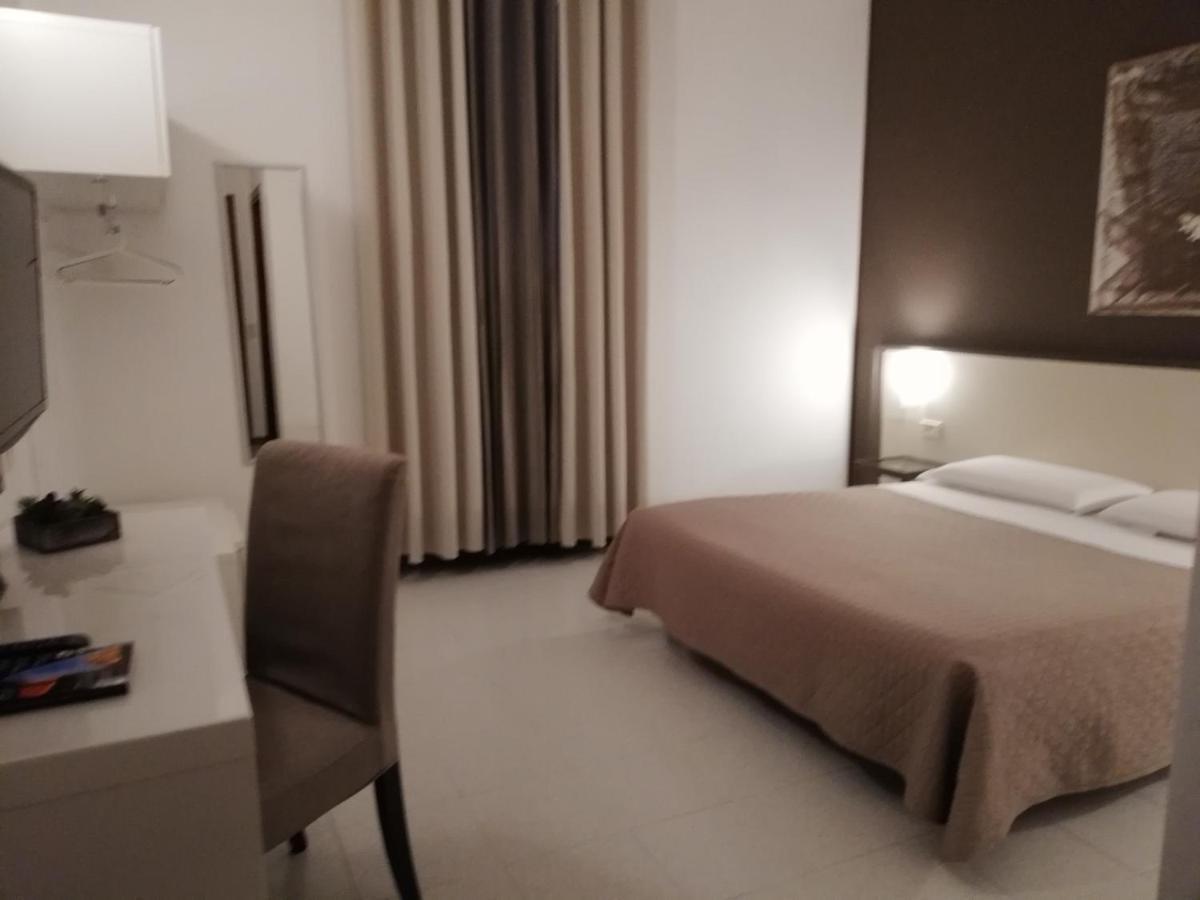 Bert Hotel Sesto San Giovanni Buitenkant foto